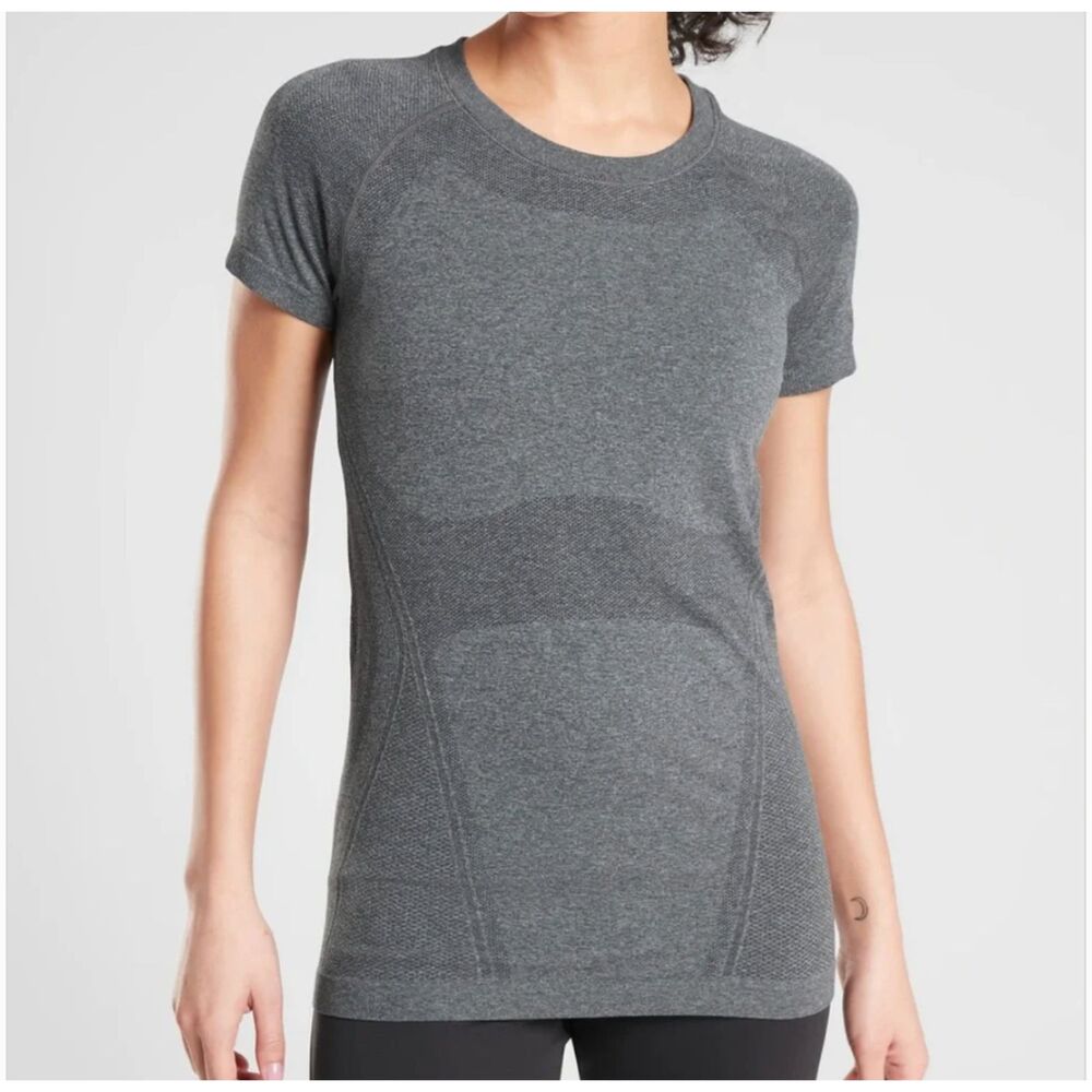 Women Athleta Momentum Tee Seamless in Dark Gray Size Small Athletic Activewear
